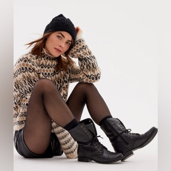 Combats boots - Picture 1 of 6